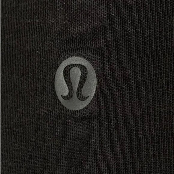 Lululemon Love Tee V-Black Size 8 V-Neck Pima Cotton Layering On the Move Round - Picture 7 of 7
